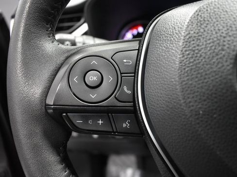 Used 2023 Toyota RAV4 XLE Premium image 28