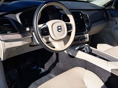 Used 2023 Volvo XC90 B6 Plus w/ Protection Package Premier image 5