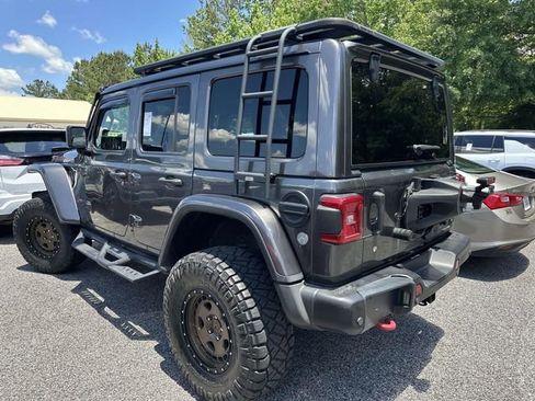 Used 2018 Jeep Wrangler Unlimited Rubicon AWD/4WD image 14