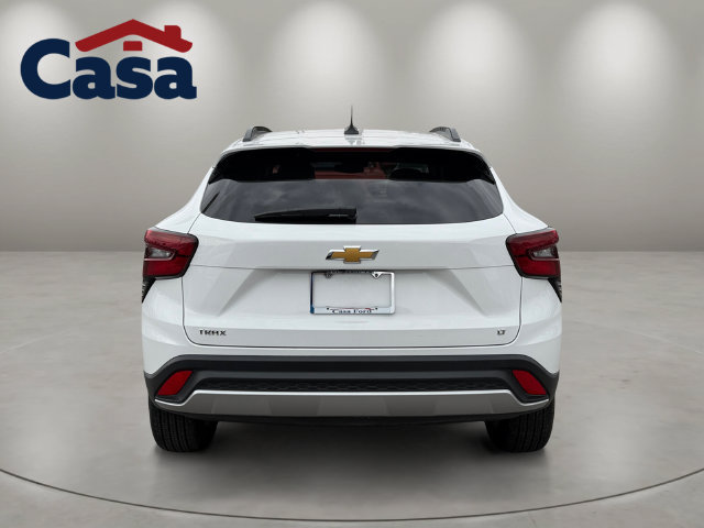 Used 2025 Chevrolet Trax LT FWD image 6
