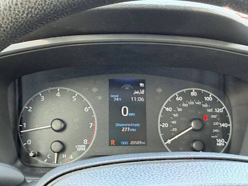 Used 2023 Toyota Corolla LE FWD image 33