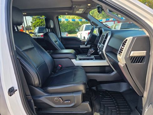 Used 2017 Ford F150 Lariat w/ Equipment Group 502A Luxury AWD/4WD image 27