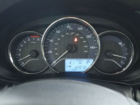 Used 2015 Toyota Corolla LE image 34