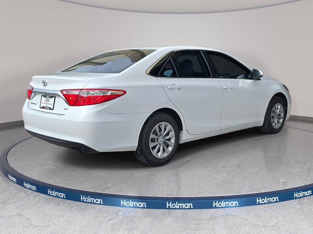 Used 2017 Toyota Camry LE FWD image 6