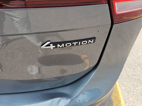 Used 2022 Volkswagen Tiguan S AWD/4WD image 9