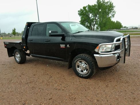 Used 2012 RAM 2500 ST w/ Chrome Appearance Group AWD/4WD image 4