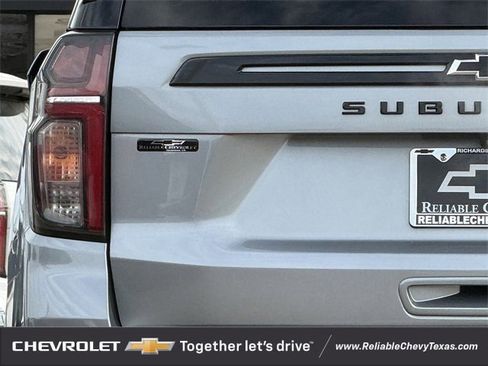 Used 2024 Chevrolet Suburban RST image 10