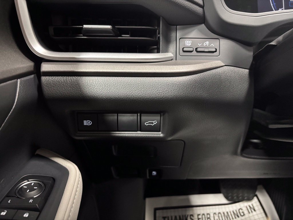 Used 2026 Toyota Grand Highlander AWD image 17