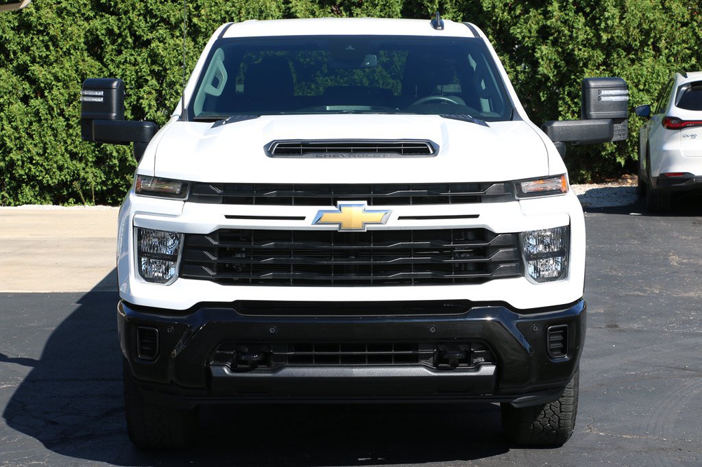 Used 2025 Chevrolet Silverado 2500 Custom w/ Custom Value Package AWD/4WD image 8