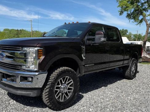 Used 2019 Ford F250 Lariat w/ FX4 Off-Road Package AWD/4WD image 3