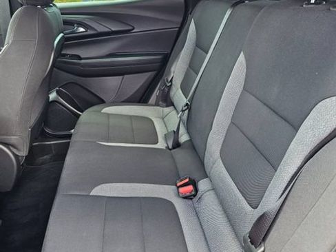 Used 2023 Chevrolet TrailBlazer LS FWD image 19