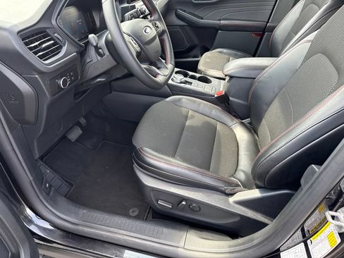 Used 2025 Ford Escape ST-Line AWD/4WD image 17