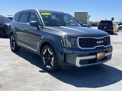 Used 2023 Kia Telluride S FWD image 10