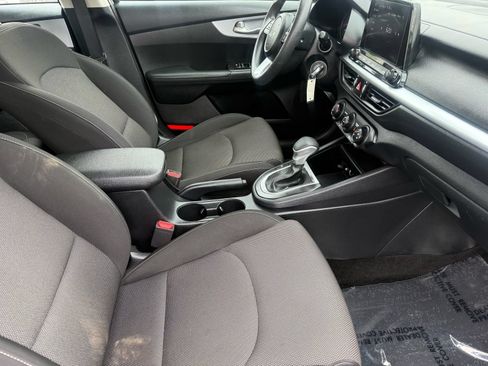 Used 2024 Kia Forte LXS FWD image 30
