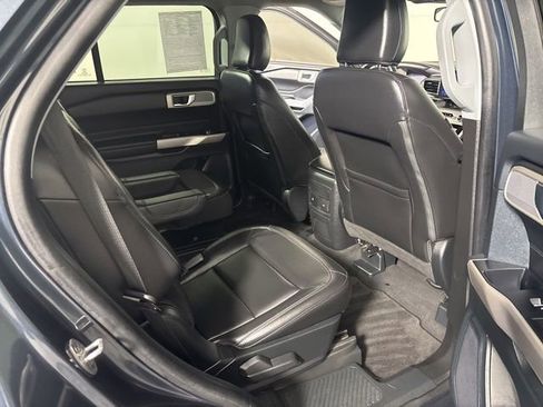 Used 2023 Ford Explorer XLT w/ Equipment Group 202A AWD/4WD image 27