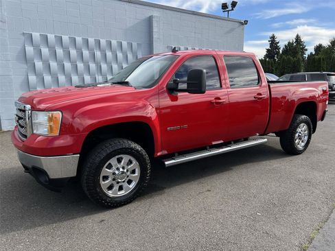 Used 2011 GMC Sierra 2500 SLE w/ SLE Preferred Package image 1