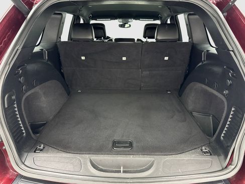 Used 2019 Jeep Grand Cherokee Altitude RWD image 44