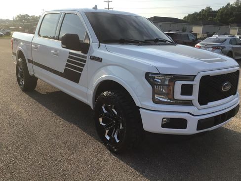 Used 2018 Ford F150 XLT w/ Equipment Group 302A Luxury AWD/4WD image 9