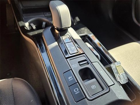 Used 2024 Toyota Prius LE image 16