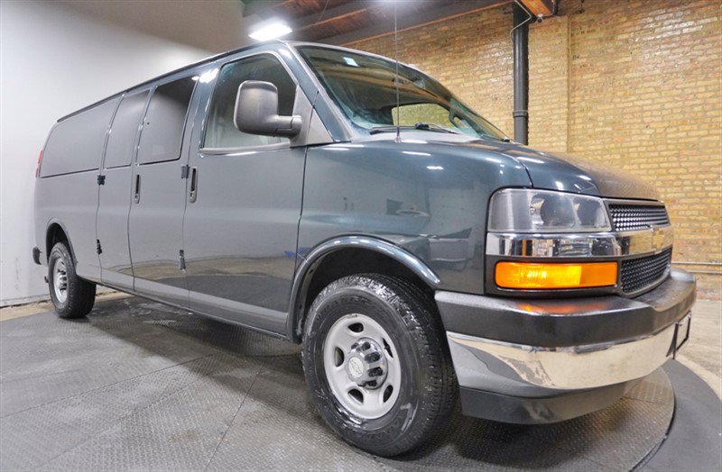 Used 2017 Chevrolet Express 3500 LT w/ LT Preferred Equipment Group RWD image 6