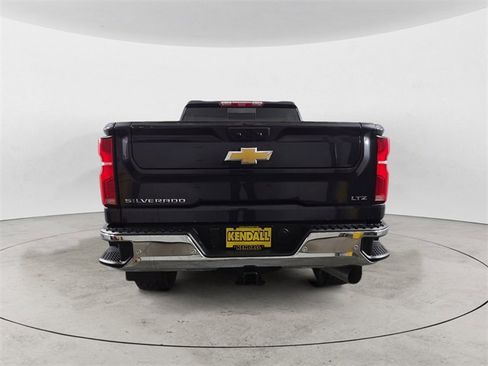 Used 2024 Chevrolet Silverado 2500 LTZ w/ LTZ Premium Package image 4