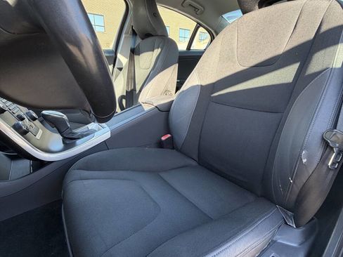 Used 2013 Volvo S60 T5 image 10