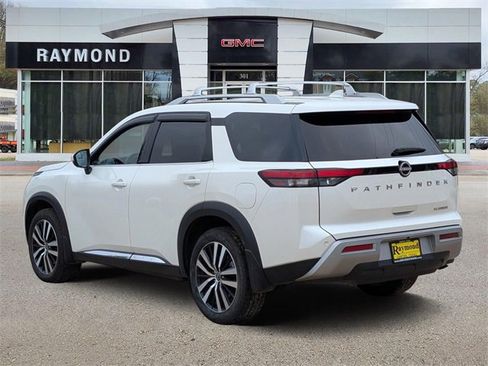 Used 2024 Nissan Pathfinder Platinum w/ Cargo Package image 6