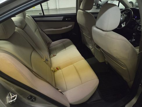 Used 2017 Subaru Legacy 2.5i Premium w/ Moonroof Package AWD/4WD image 32