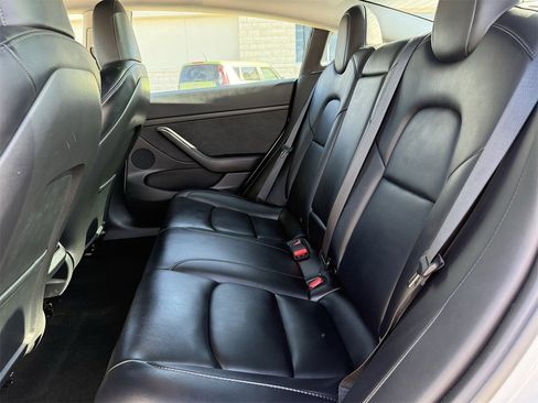 Used 2023 Tesla Model 3 Standard Range image 23