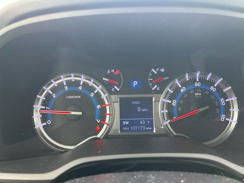 Used 2018 Toyota 4Runner TRD Off-Road Premium image 13