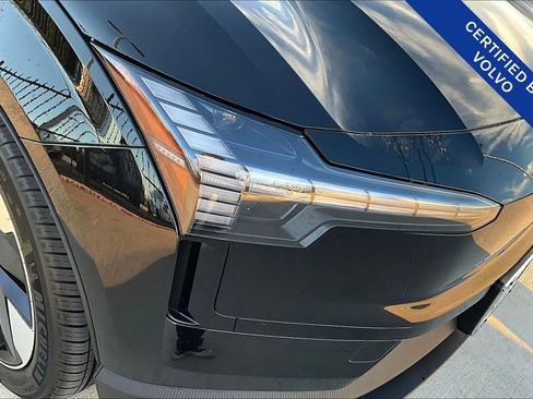 Certified 2025 Volvo EX30 Plus w/ Climate Package image 38