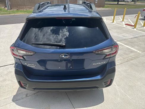 Used 2021 Subaru Outback Premium AWD/4WD image 12