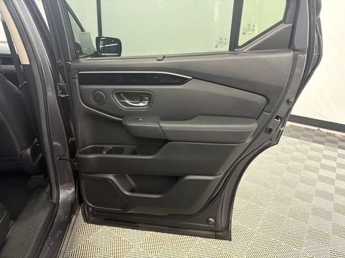 Certified 2024 Honda Pilot EX-L image 18