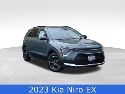 Used 2023 Kia Niro EX