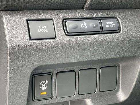 Used 2023 Nissan Frontier Pro-X w/ Technology Package image 32