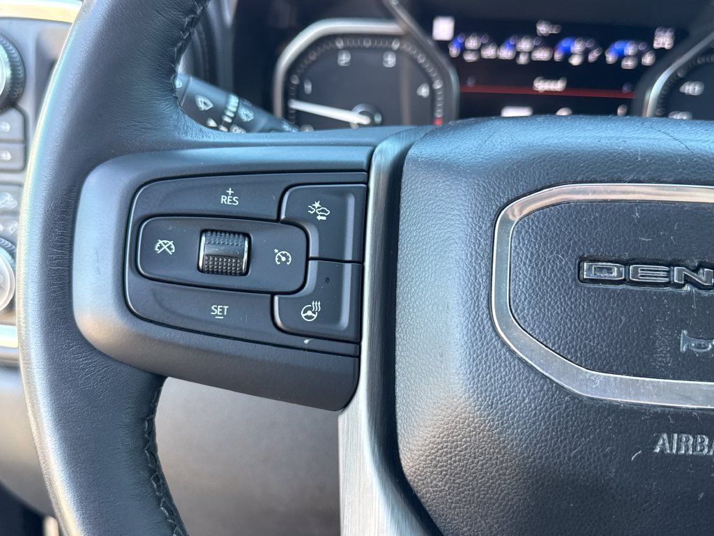 Used 2020 GMC Sierra 2500 Denali w/ Denali Ultimate Package AWD/4WD image 17