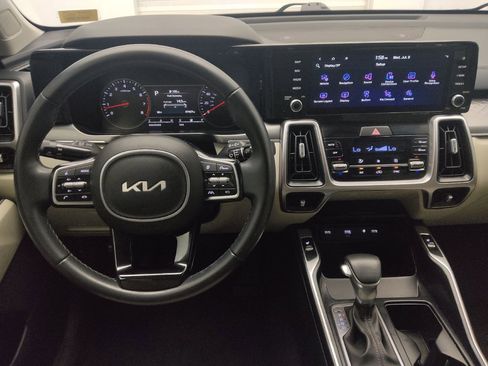 Used 2023 Kia Sorento S w/ Panoramic Sunroof Package FWD image 22