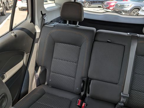 Used 2021 GMC Terrain SLE w/ Driver Convenience Package AWD/4WD image 12