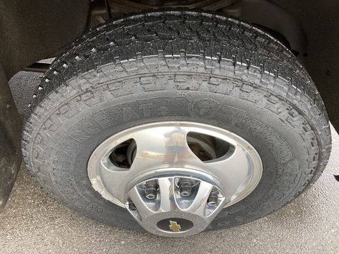 Used 2022 Chevrolet Silverado 3500 High Country w/ Snow Plow Prep/Camper Package image 12