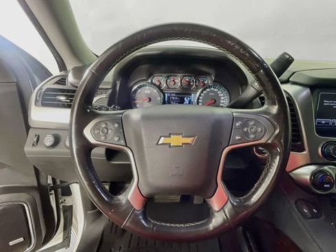 Used 2018 Chevrolet Suburban LT AWD/4WD image 12