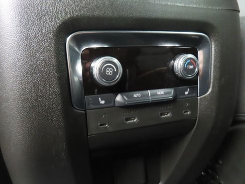 Used 2025 GMC Yukon Elevation w/ Elevation Premium Package image 13