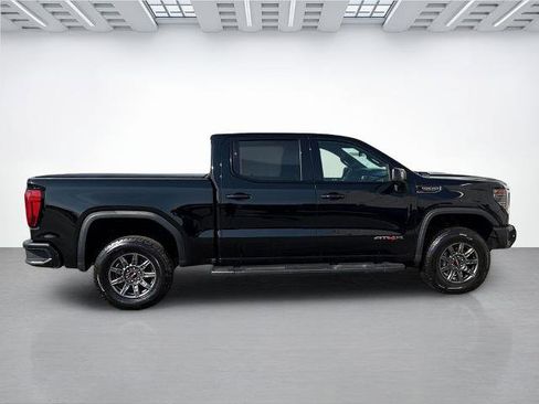 Used 2024 GMC Sierra 1500 AT4X image 2