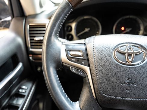 Used 2019 Toyota Land Cruiser image 79