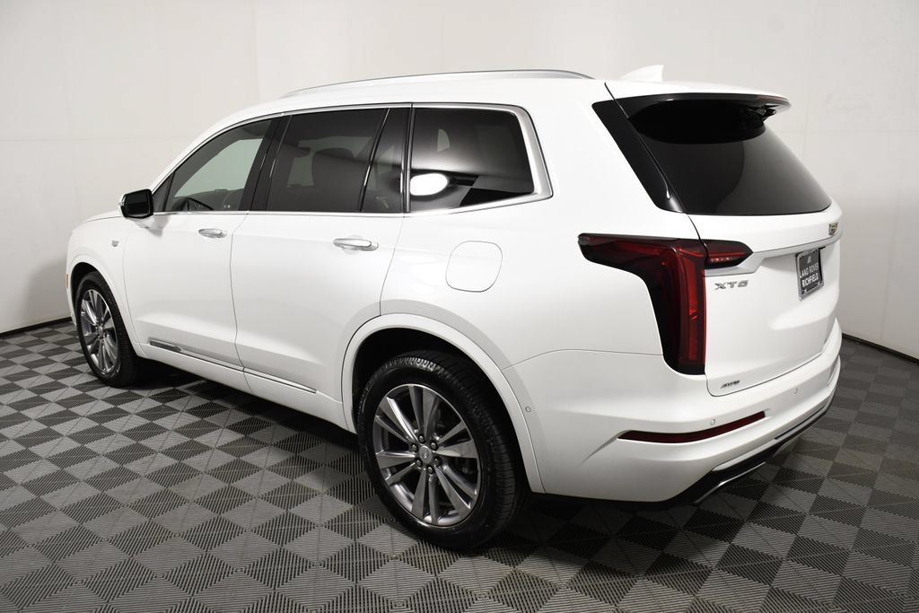 Used 2023 Cadillac XT6 Premium Luxury w/ Technology Package AWD/4WD image 3