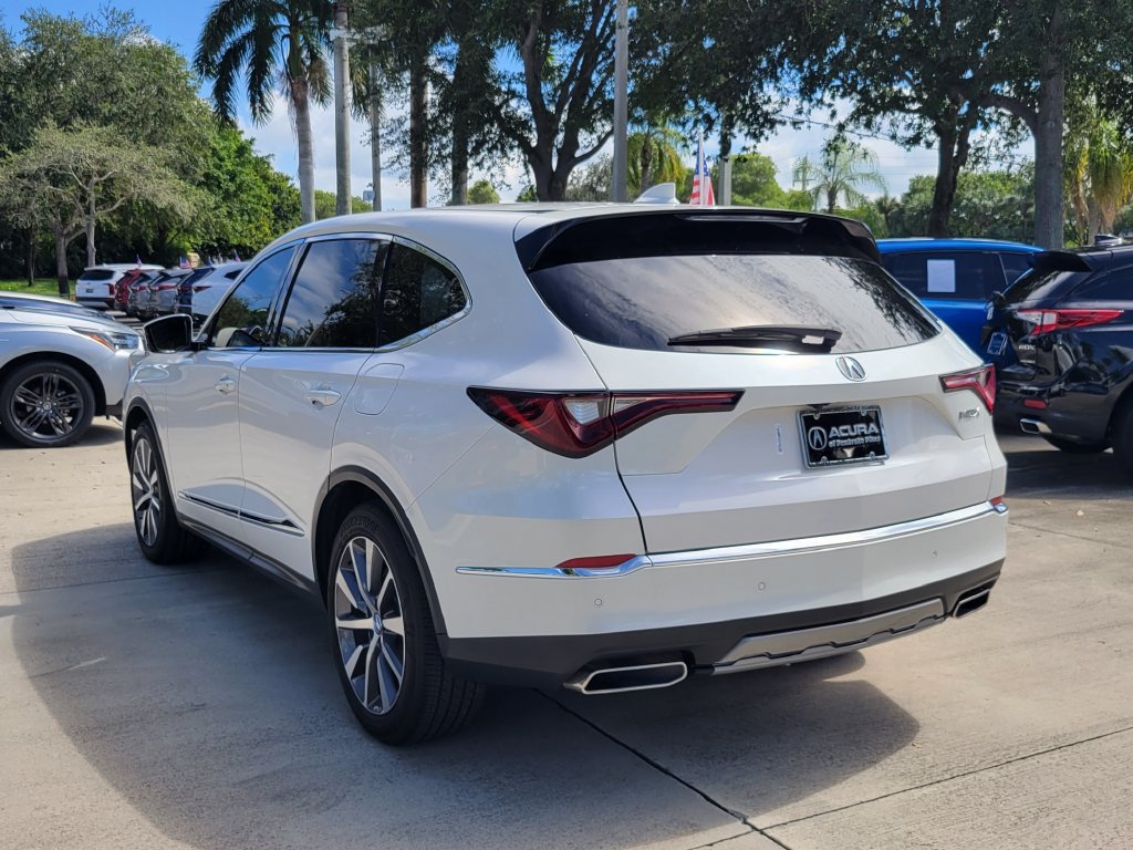 Certified 2025 Acura MDX w/ Technology Package FWD image 5