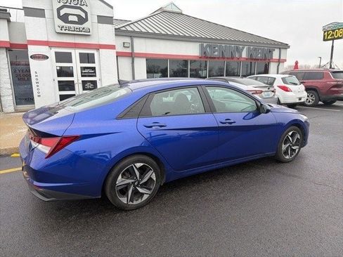 Used 2023 Hyundai Elantra SEL w/ Convenience Package image 10