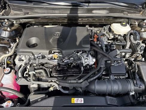 Used 2025 Toyota Camry SE w/ Convenience Package FWD image 13