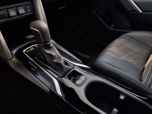 Used 2023 Toyota Corolla Cross XSE w/ Convenience Package image 25