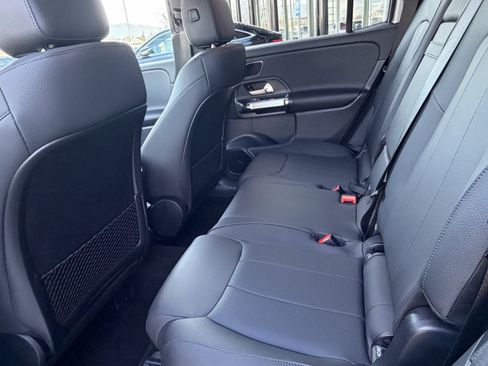 Certified 2025 Mercedes-Benz GLB 250 4MATIC image 25