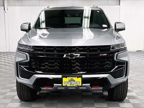 Used 2024 Chevrolet Tahoe Z71 w/ Luxury Package image 3